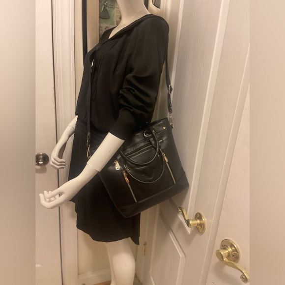 True Religion Black Leather Bag with Gold Accents - Picture 2 of 16